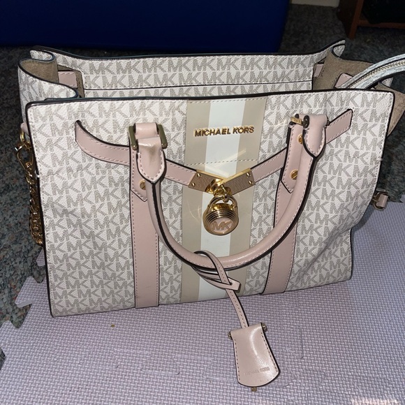 Vanilla & Pink Michael Kors purse - Picture 2 of 10